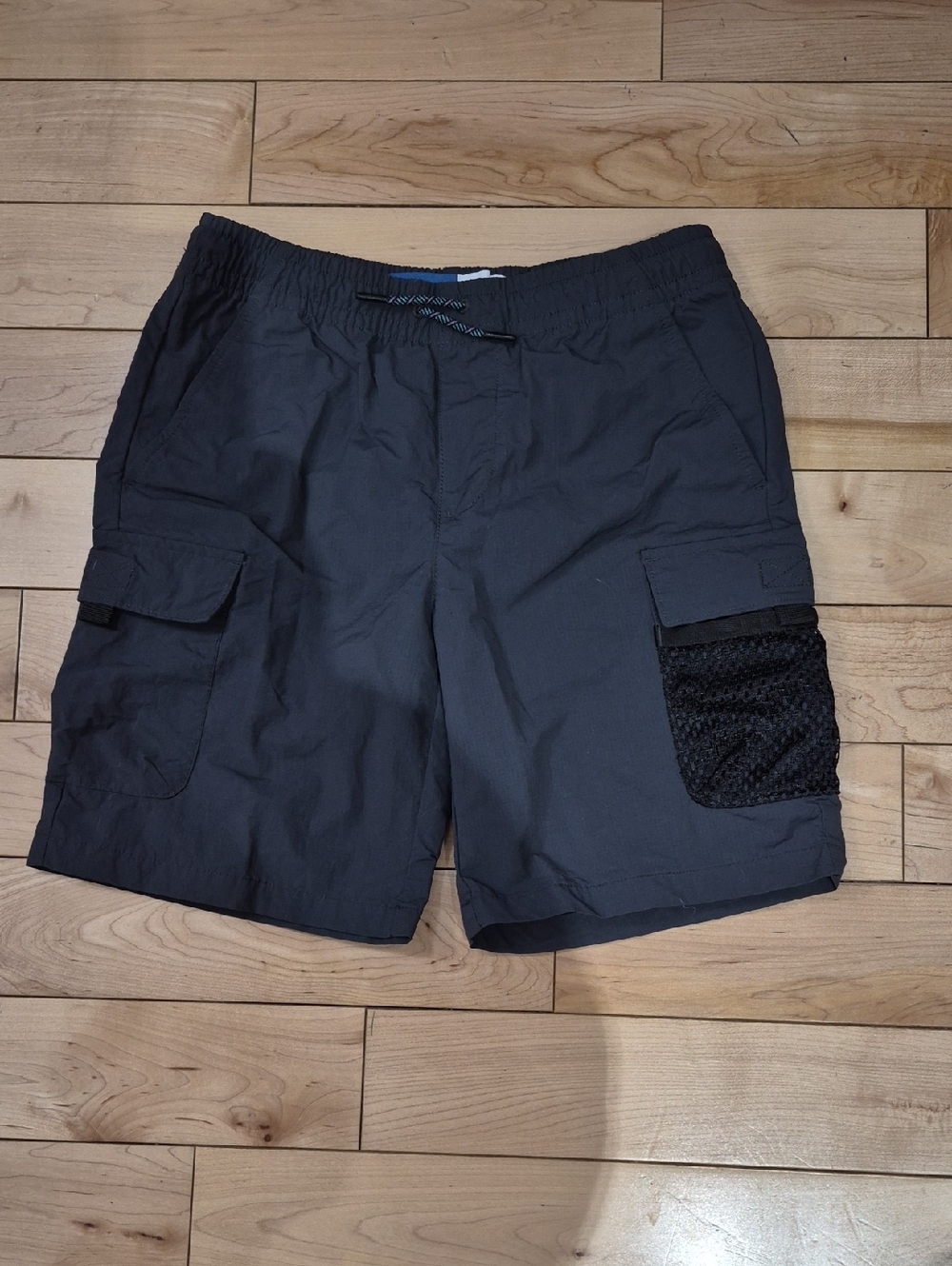 Boys Size 10/12 Old Navy Dark Gray Cargo Shorts with Mesh Pocket